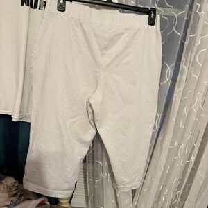Women's Cropped Pants in White